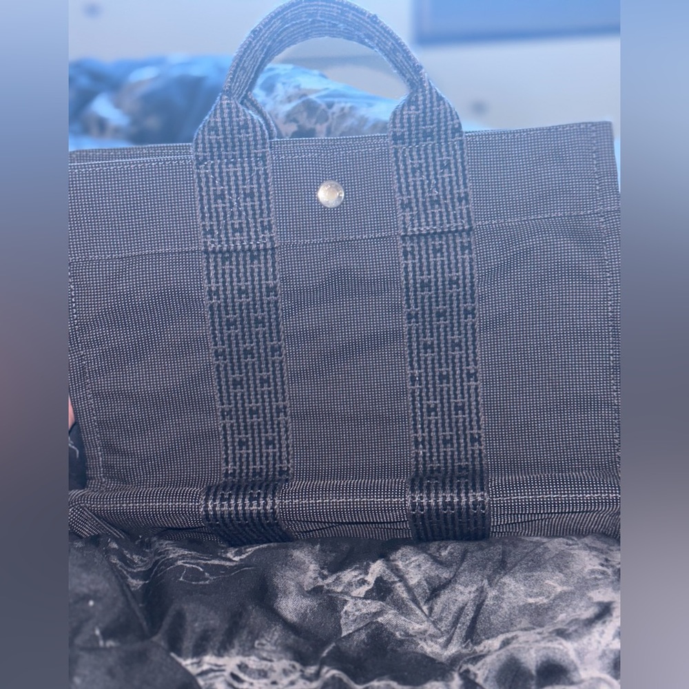AUTHENTIC Hermes
Fourre Tout Tote Toile PM